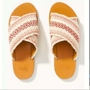 NWOT BEEK Mamu Slide Sandal